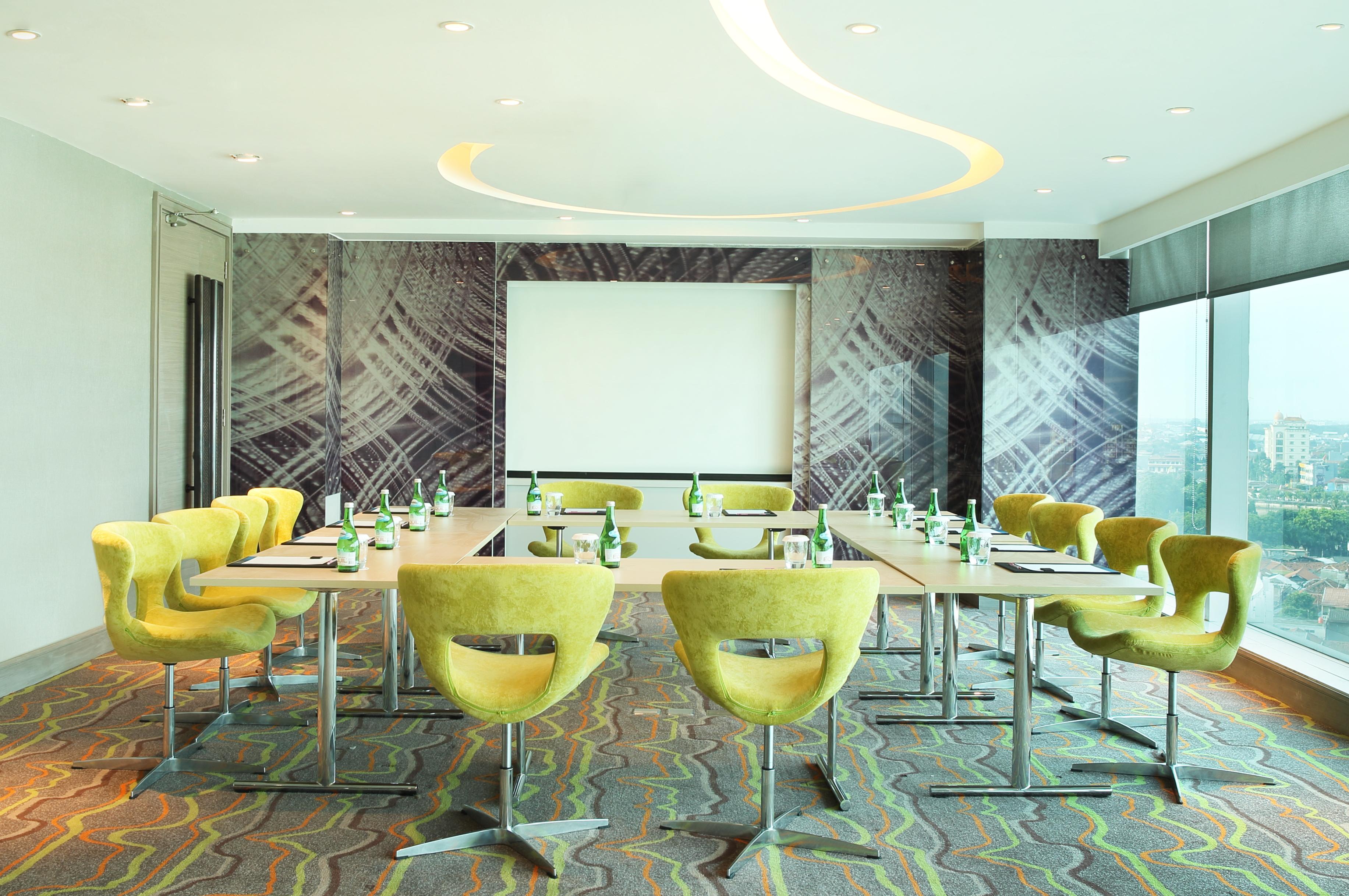 Novotel Тангеранг Екстер'єр фото