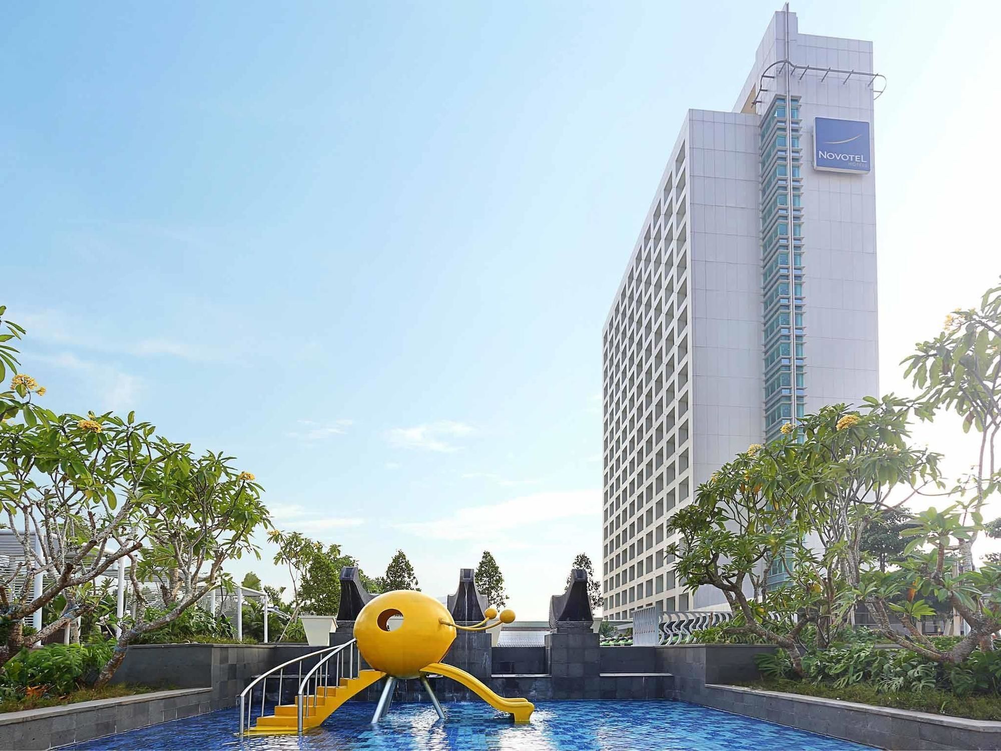 Novotel Тангеранг Екстер'єр фото